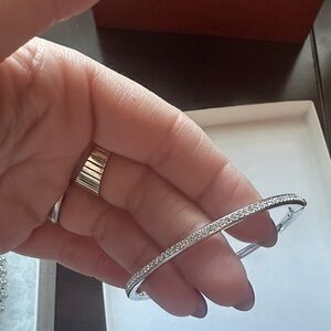 Elegant Silver Bracelet with Crystals